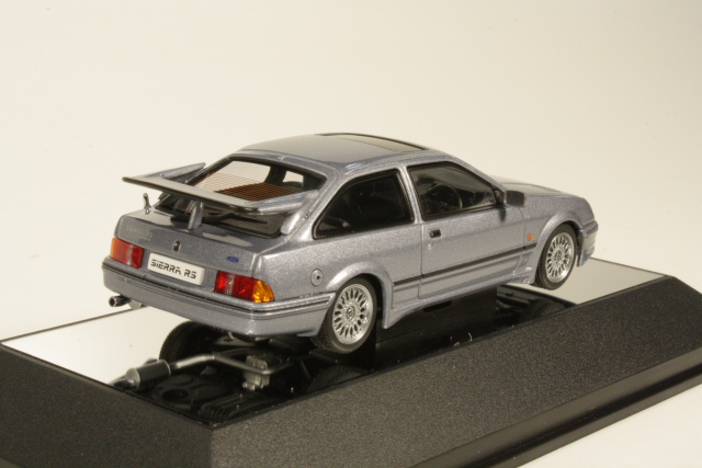 Ford Sierra RS Cosworth 1986, sininen