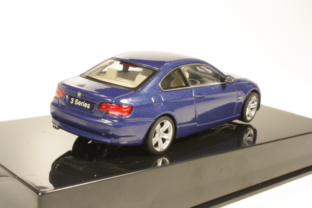 BMW 3-Series Coupe 2005, sininen