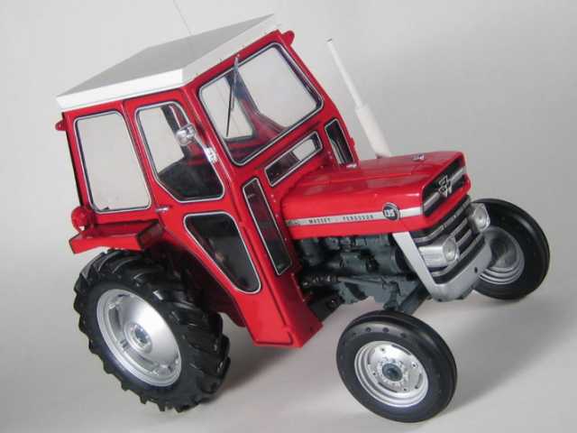 Massey Ferguson 135 with Cabin, red - Click Image to Close