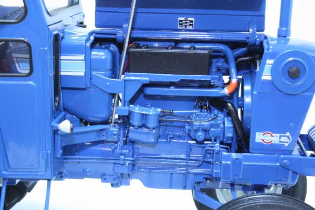 Ford 7000 1971 hytillä, sininen