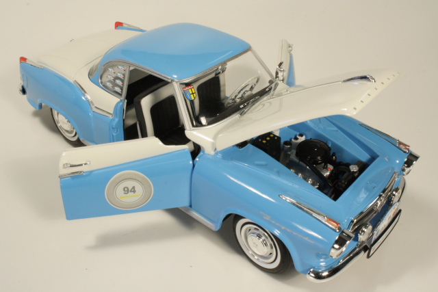 Borgward Isabella Coupe 1957, vaaleansininen/valkoinen