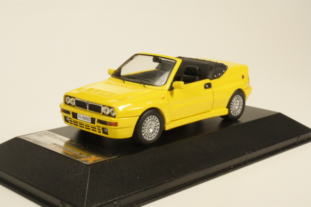 Lancia Delta HF Integrale Cabriolet 1992, yellow