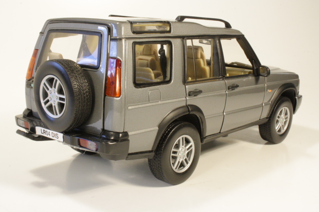 Land Rover Discovery 4.0 V8 SE 2004, graphite grey