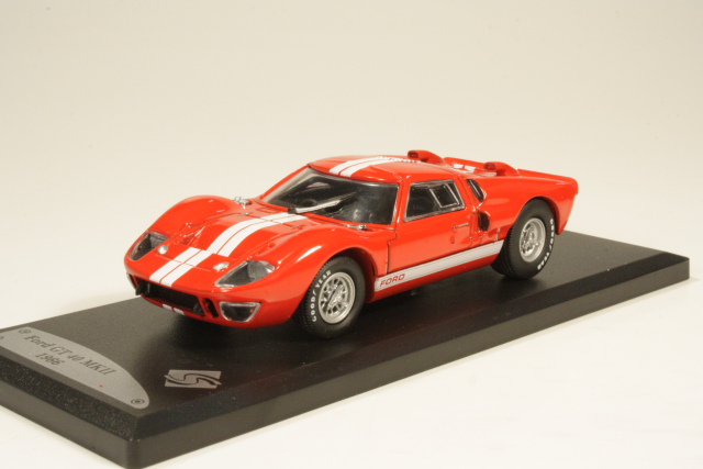 Ford GT40 MK2 1966, punainen