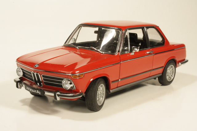 BMW 2002Tii 1973, punainen