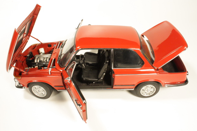 BMW 2002Tii 1973, punainen