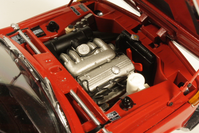 BMW 2002Tii 1973, punainen