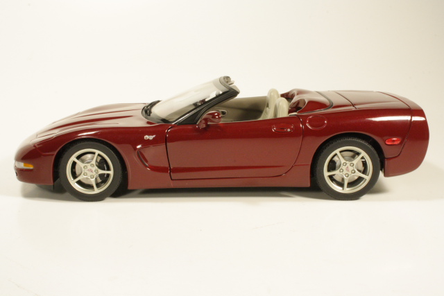 Chevrolet Corvette C5 5.7 50th Anniversary 2003, red