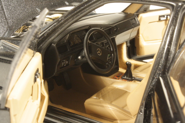 Mercedes 190E 2.3-16V (W201) 1986, musta