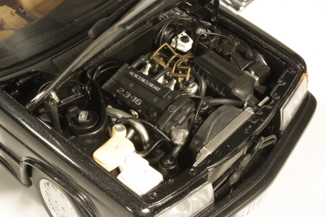 Mercedes 190E 2.3-16V (W201) 1986, musta