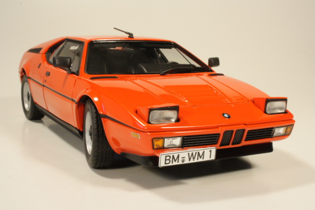 BMW M1 1978, punainen - Sulje napsauttamalla kuva