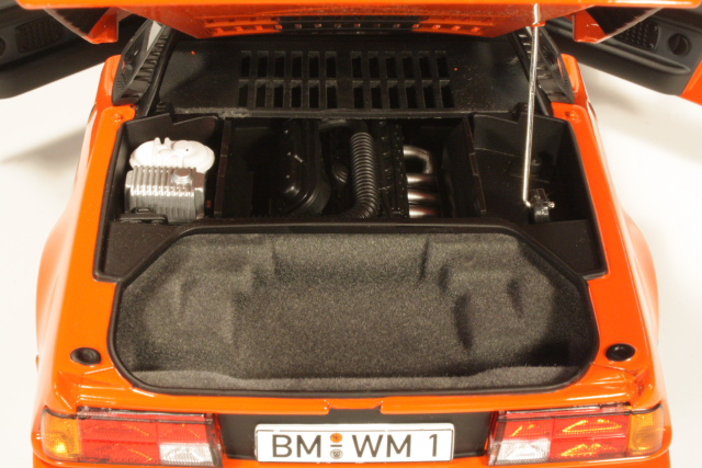 BMW M1 1978, punainen