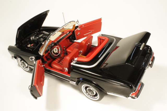 Mercedes 230SL (w113) 1967, musta