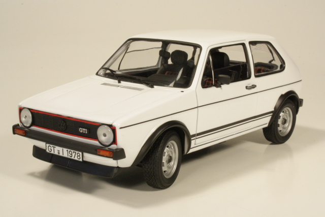 VW Golf 1 GTi 1977, valkoinen - Sulje napsauttamalla kuva