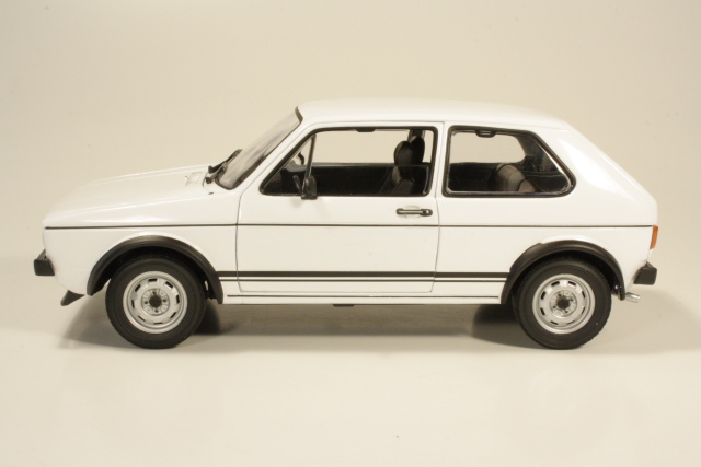 VW Golf 1 GTi 1977, valkoinen