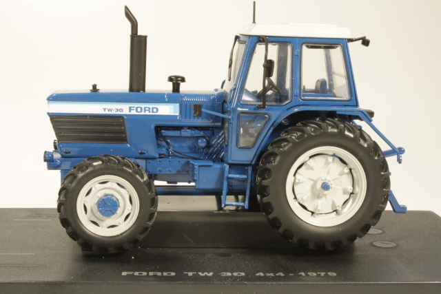 Ford TW-30 4x4 1979, blue