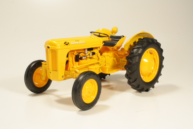 Massey Harris Ferguson 1958, keltainen "Work-Bull"
