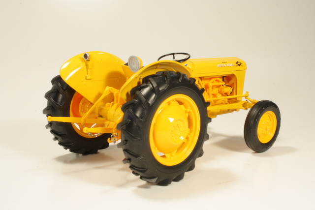 Massey Harris Ferguson 1958, keltainen "Work-Bull"