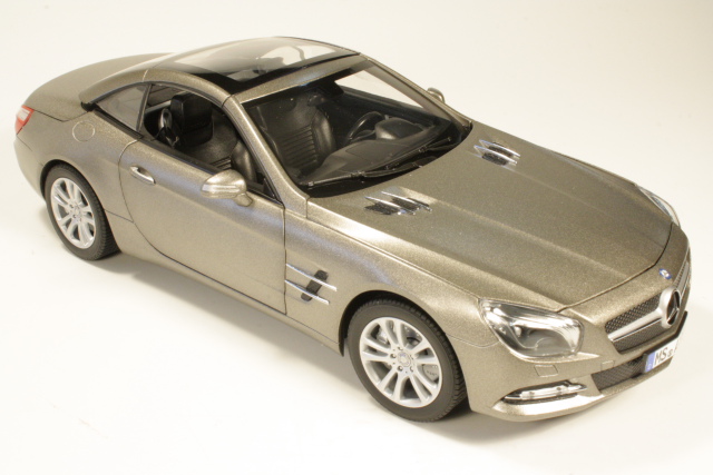 Mercedes SL500 2012, harmaa