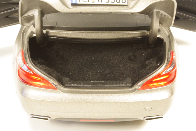 Mercedes SL500 2012, harmaa