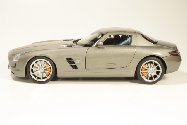 Mercedes SLS AMG (C197) 2010, silver