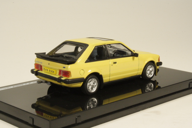 Ford Escort Mk3 XR3, yellow