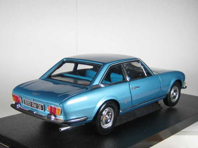 Peugeot 504 Coupe 1974, sininen