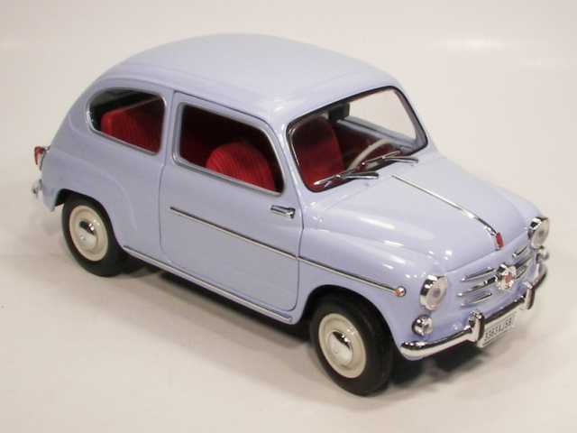 Fiat 600D 1963, light blue
