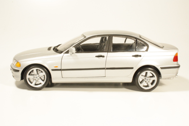 BMW 328i 1998, hopea - Sulje napsauttamalla kuva