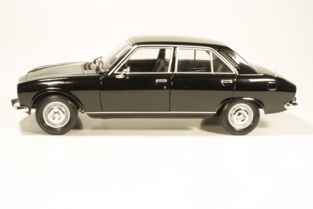 Peugeot 504 1975, black