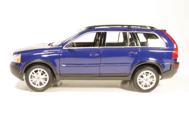 Volvo XC90 V8 2004, blue
