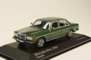Mercedes 280E (w123) 1982, vihreä