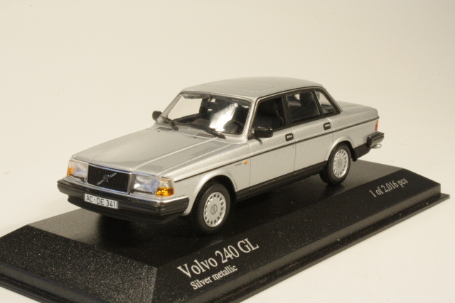 Volvo 240GL 1986, silver