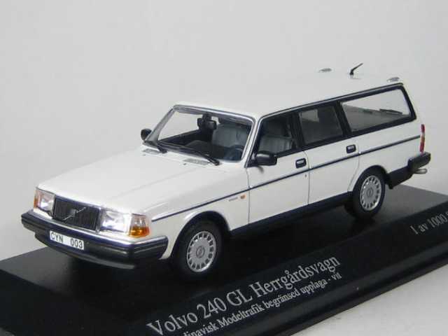 Volvo 240GL Break 1986, valkoinen