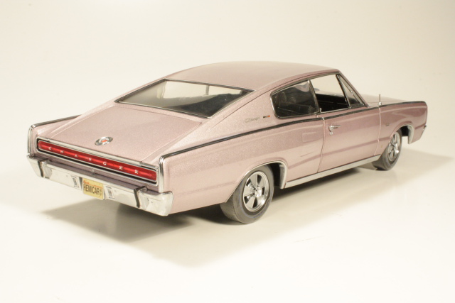Dodge Charger 1966, violetti