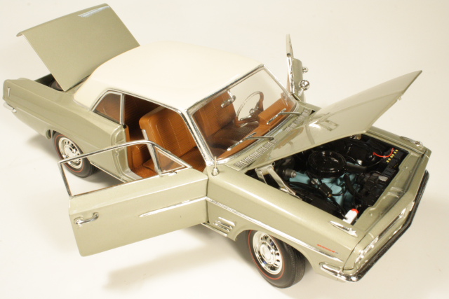 Pontiac Le Mans Coupe 1963, beige