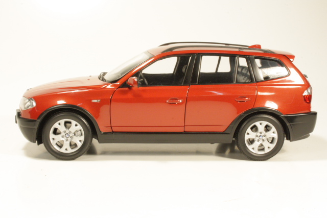 BMW X3 3.0i 2004, punainen