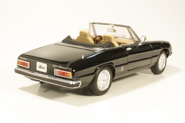 Alfa Romeo Spider 2000 Veloche 1997, musta
