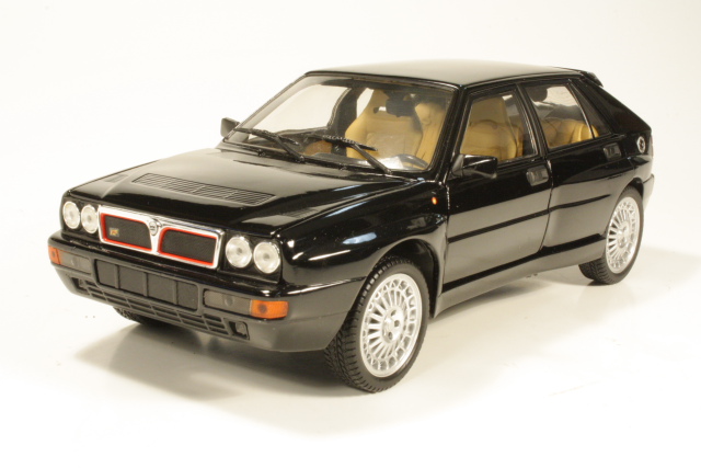 Lancia Delta HF Integrale Evo2 1991, musta