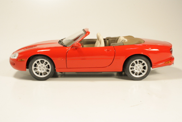 Jaguar XKR Convertible 1997, red