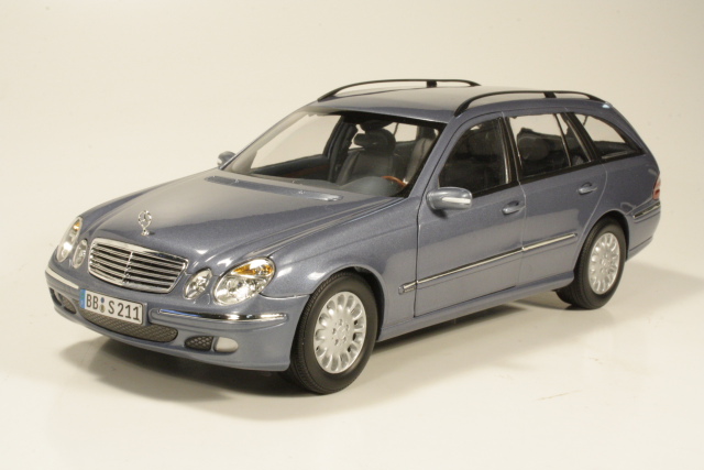 Mercedes E320T (w211) Elegance 2003, sininen