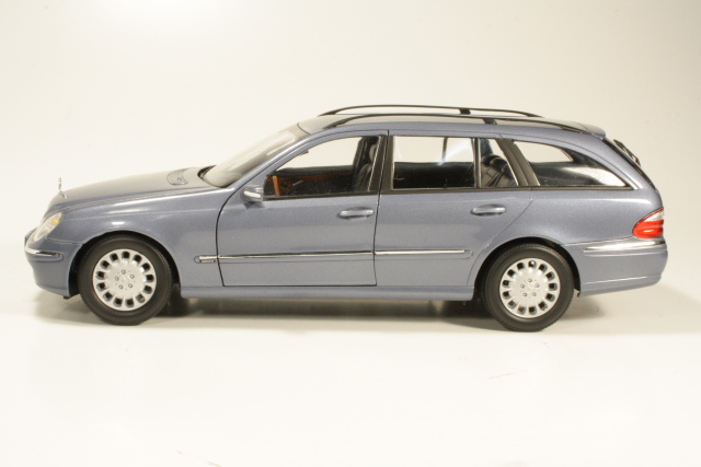 Mercedes E320T (w211) Elegance 2003, sininen