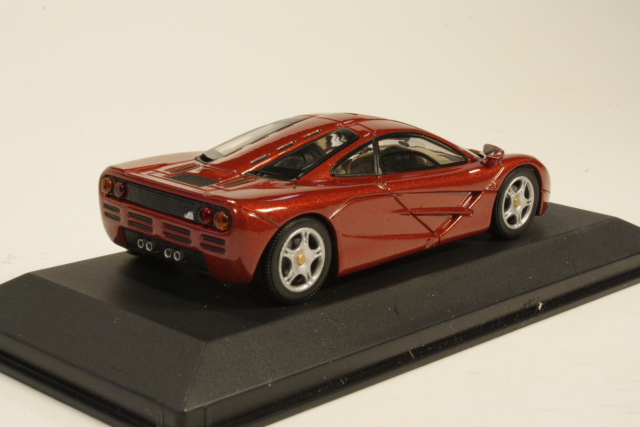McLaren F1 Roadcar, red