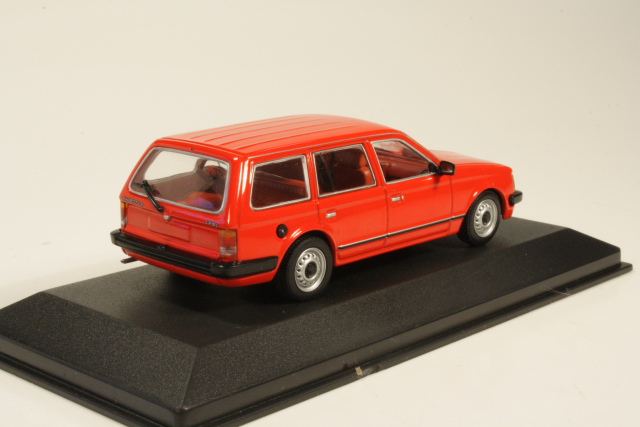 Opel Kadett D Caravan 1979, punainen