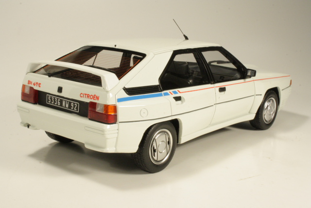 Citroen BX4TC 1985, valkoinen - Sulje napsauttamalla kuva