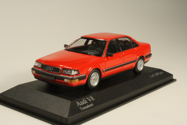 Audi V8 1988, red