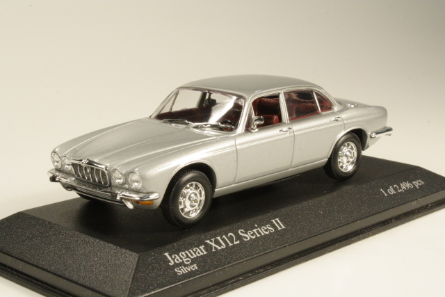 Jaguar XJ12 series II 1975, silver