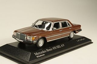 Mercedes 450SEL 6.9 1974, ruskea - Sulje napsauttamalla kuva