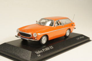 Volvo P1800ES 1971, oranssi