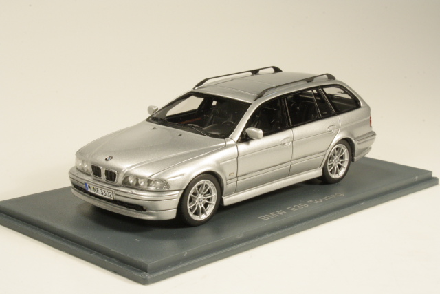 BMW 530D Touring (E39) 2002, silver